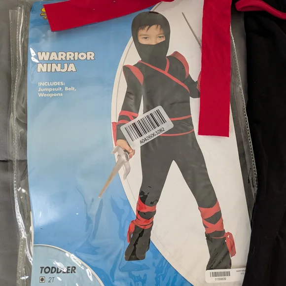 2T Kids Ninja Costume - Black and Red - Picture 3 of 3
